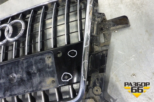 Решетка радиатора (после 2012г S-Line под парктроник) (8R0853651R) для Audi Q5 c 2008-2017г