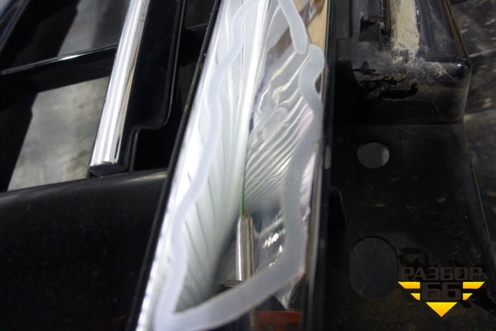 Решетка радиатора (после 2012г S-Line под парктроник) (8R0853651R) для Audi Q5 c 2008-2017г