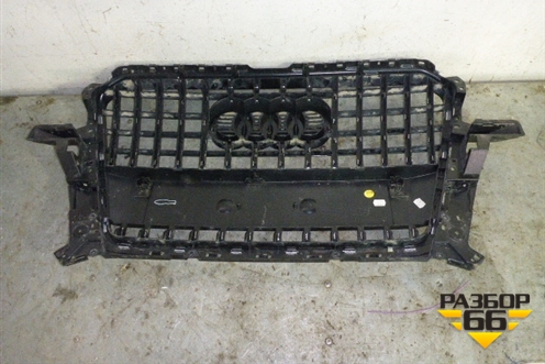 Решетка радиатора (после 2012г S-Line под парктроник) (8R0853651R) для Audi Q5 c 2008-2017г