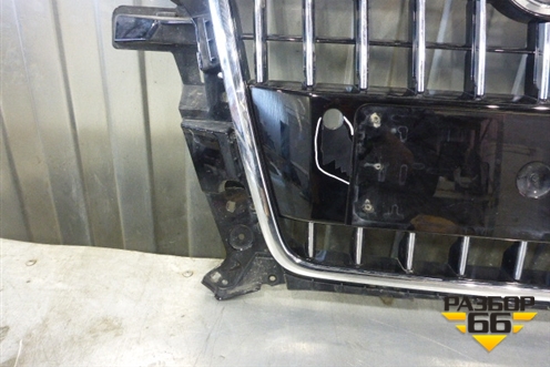 Решетка радиатора (после 2012г S-Line под парктроник) (8R0853651R) для Audi Q5 c 2008-2017г