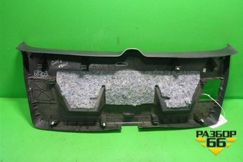Обшивка двери багажника (хэтчбек) (5K6867605) для Volkswagen Golf VI с 2009-2012г