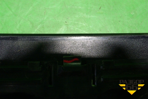 Накладка стойки (задней левой) (LR048078) для Land Rover Range Rover 4 с 2013-2022г