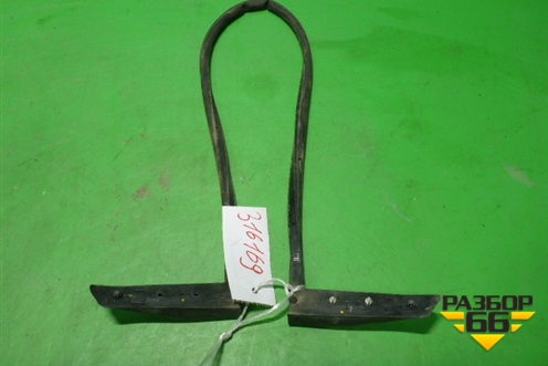 Уплотнитель багажника (нижний) (LR034119) для Land Rover Range Rover 4 с 2013-2022г