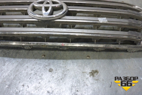 Решетка радиатора (после 2012г до 2015г не под камеру) (5311460110) для Toyota Land Cruiser (200) с 2008г