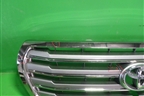 Решетка радиатора (после 2012г до 2015г под камеру) (5311460110) для Toyota Land Cruiser (200) с 2008г