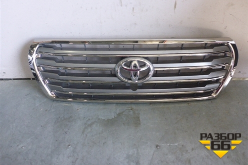 Решетка радиатора (после 2012г до 2015г под камеру) (5311460110) для Toyota Land Cruiser (200) с 2008г