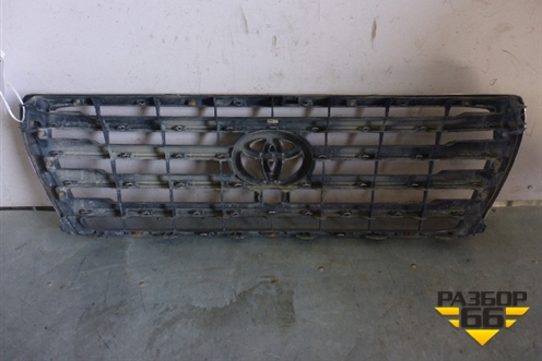 Решетка радиатора (после 2012г до 2015г под камеру) (5311460110) для Toyota Land Cruiser (200) с 2008г