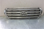 Решетка радиатора (до 2012г не под камеру) (5310160580) для Toyota Land Cruiser (200) с 2008г