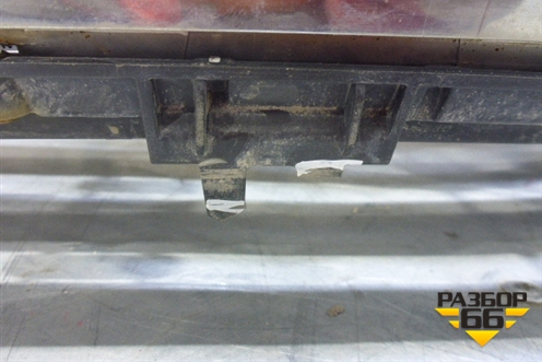 Решетка радиатора (до 2012г не под камеру) (5310160580) для Toyota Land Cruiser (200) с 2008г