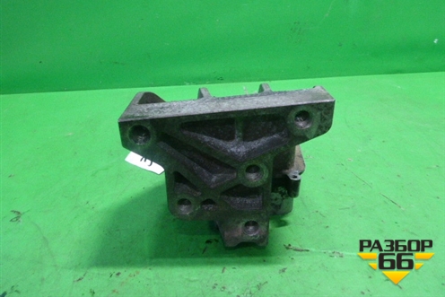 Кронштейн двигателя правый (9682877580) для Land Rover Freelander 2 с 2007г
