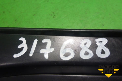 Решетка стеклоочистителей правая (8200294316) для Renault Sandero с 2009-2014г