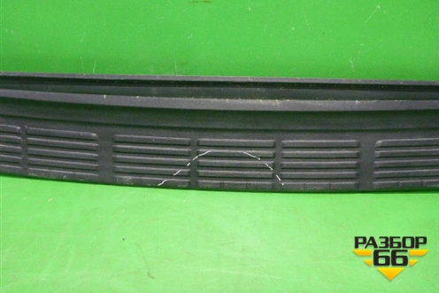 Накладка заднего бампера (до 2012г) (5216260040) для Toyota Land Cruiser (200) с 2008г