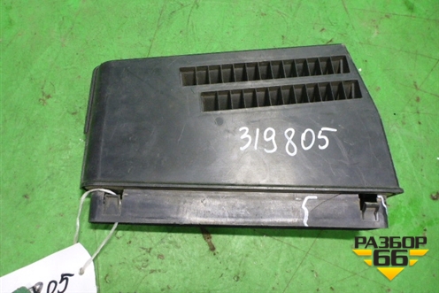 Клапан вентиляционный (правый) для Land Rover Range Rover 3 с 2002-2012г