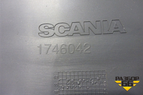 Обшивка стойки центральная левая (1746042) для Scania  5 R Series с 2004-2016г