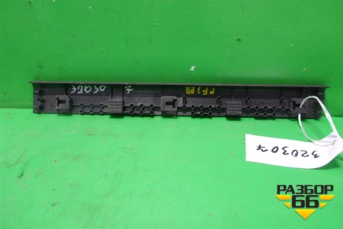 Накладка порога внутренняя переднего правого (BM51A13200A) для Ford Focus 3 с 2011г