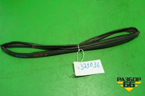 Уплотнитель стекла двери задней правой для Honda Civic 4D с 2006-2012г