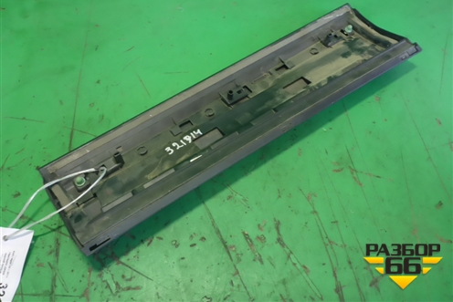 Накладка двери задней правой (после 2014г не крашеная) (8U0853970D) для Audi Q3 с 2011-2018г