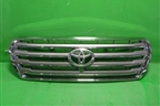 Решетка радиатора (после 2012г до 2015г под камеру) (5311460110) для Toyota Land Cruiser (200) с 2008г