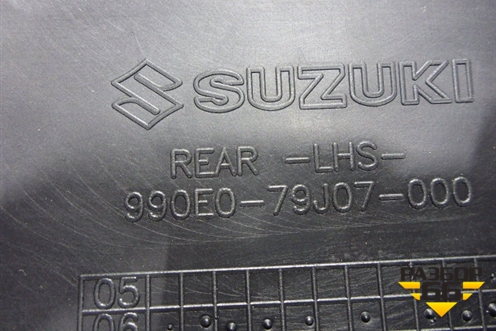 Накладка двери задней левой (широкая новая) (990E079J07000) для Suzuki SX4 с 2006-2013г