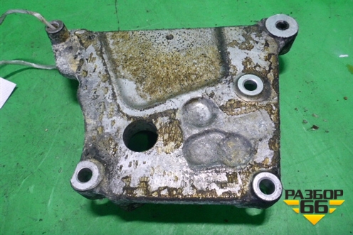 Кронштейн ролика (4.2л) (RF7H238680AA) для Land Rover Range Rover Sport с 2005-2012г