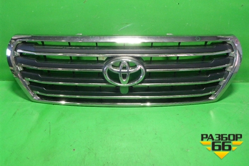 Решетка радиатора (после 2012г до 2015г под камеру) (5311460110) для Toyota Land Cruiser (200) с 2008г