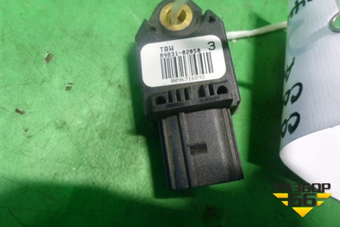 Датчик AIR BAG (8983102050) для Toyota Avensis с 2003-2009г