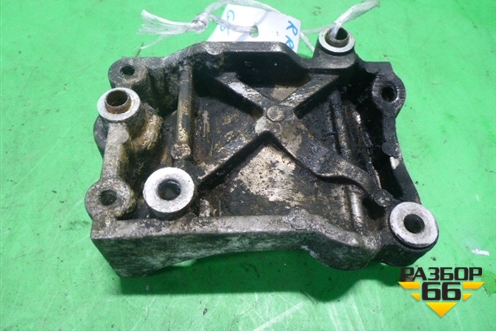 Кронштейн насоса гидравлики (4.2л) (4H235A682AA) для Land Rover Range Rover Sport с 2005-2012г