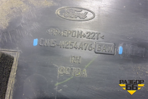 Накладка двери задней правой (CN15N254A76BAW) для Ford EcoSport с 2014г