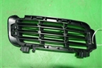 Решетка в передний бампер правая (новая) (CK5217F908AA) для Land Rover Range Rover 4 с 2013-2022г