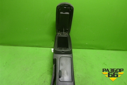 Подлокотник (правый руль) (96931AW500) для Nissan Primera (P12E) с 2001-2008г