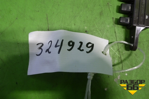 Модуль кнопок (поднятия сидений) (8250560070D) для Toyota Land Cruiser (200) с 2008г
