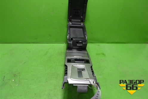 Подлокотник (92113AG000) для Subaru Legacy (B14) с 2010г