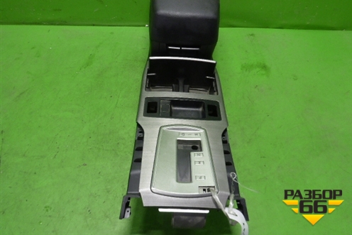 Подлокотник (92113AG000) для Subaru Legacy (B14) с 2010г