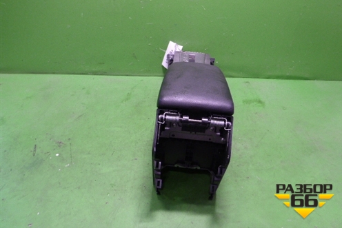 Подлокотник (92113AG000) для Subaru Legacy (B14) с 2010г