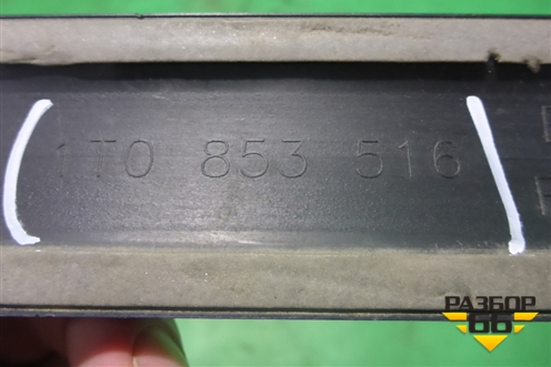 Накладка двери передней правой (1T0853516) для Volkswagen Touran с 2003-2010г