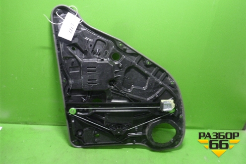 Панель внутренняя двери задней левой (A1667300179) для Mercedes Benz ML-Klass W166 c 2011г