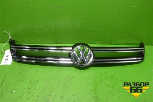 Накладка на решетку радиатора (5N0853651H) для Volkswagen Tiguan с 2011-2016г