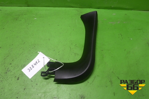 Обшивка двери багажника (правая) (KD4568940) для Mazda CX 5 с 2012-2016г