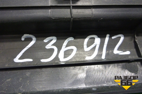 Накладка порога внутренняя переднего правого (8588238000) для Hyundai Sonata-5 с 2001г