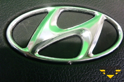 Крышка AIR BAG в рулевое колесо (новая) для Hyundai i20 с 2008г