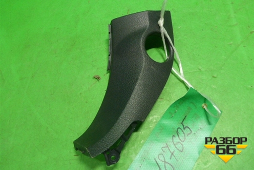 Накладка на торпедо (под кнопку Start Stop) (847802W100) для Hyundai Santa Fe с 2012г
