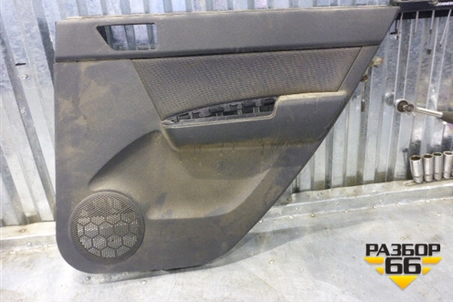 Обшивка двери задней правой под электрику (833601C021) для Hyundai Getz с 2002г