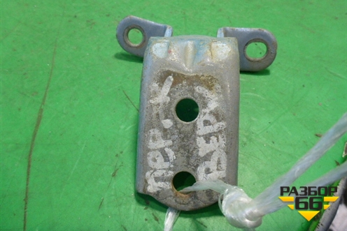 Петля двери передней правой верхняя (793201C000) для Hyundai Getz с 2002г