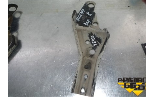 Кронштейн подрамника правый (6249025030) для Hyundai Aсcent с 2000г