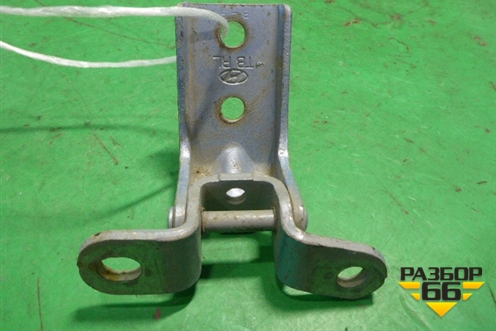Петля двери задней правой нижняя (793601C000) для Hyundai Getz с 2002г