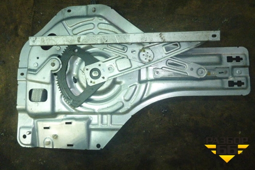 Стеклоподъёмник электрический задний правый для Hyundai Tucson с 2004-2010г