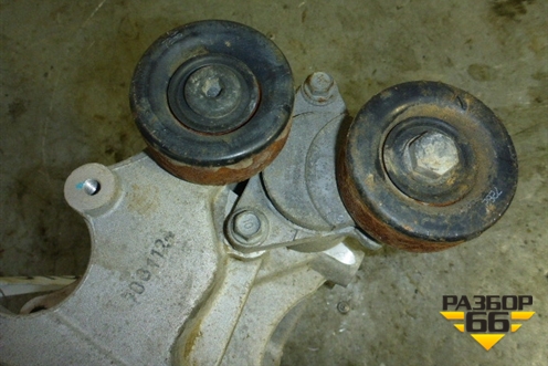 Кронштейн генератора нижний (2.0л) для Hyundai Santa Fe с 2000-2012г (Classic)
