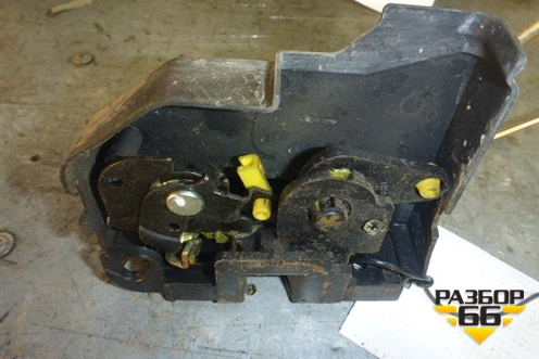 Замок двери передней правой для Hyundai Getz с 2002г