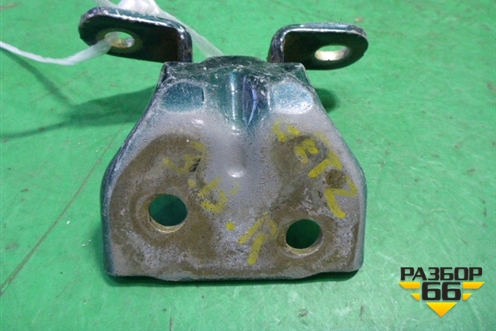 Петля двери задней правой верхняя (793401C000) для Hyundai Getz с 2002г