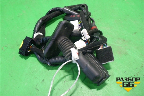Проводка двери передней левой (916003Z334) для Hyundai i40 с 2011г